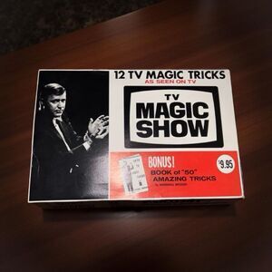 Vintage TV Magic Show “As Seen on TV” Magic Set & Trick Books RARE FIND
